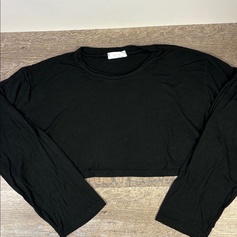 Oak + Fort Black Long Sleeve Cropped Top Size Medium